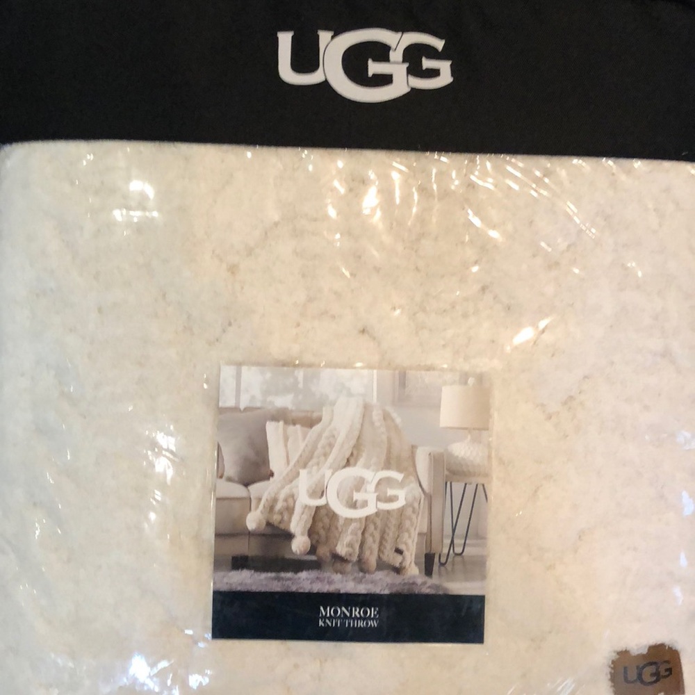 UGG Monroe knit throw